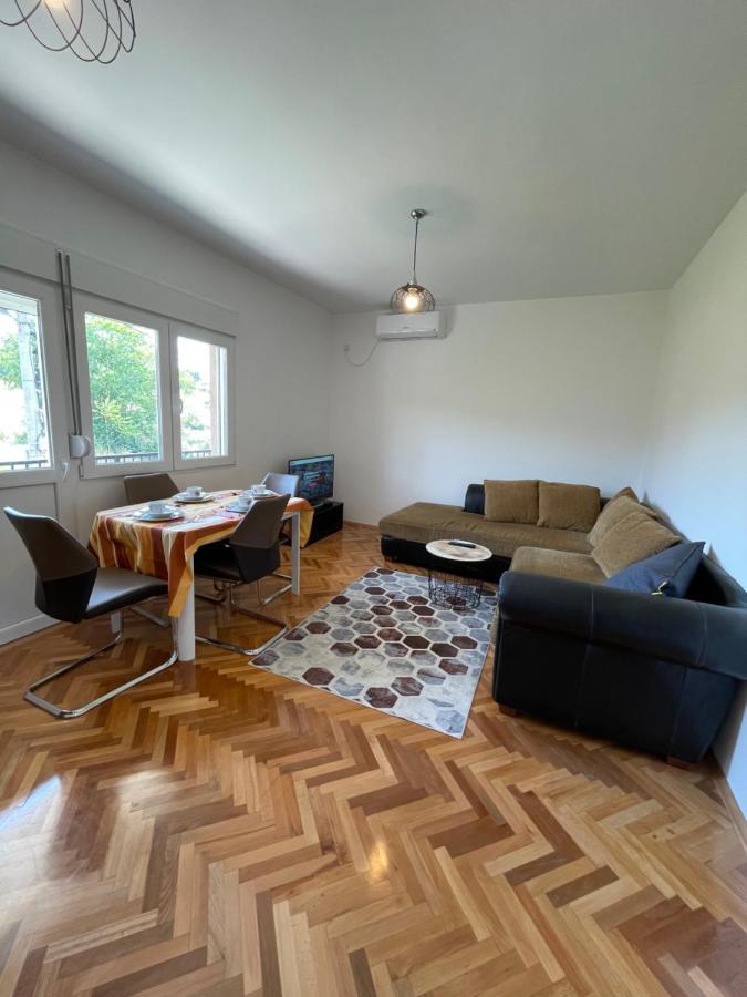 Entire 1-Bedroom Apartment With Free Parking Podgorica Exteriör bild