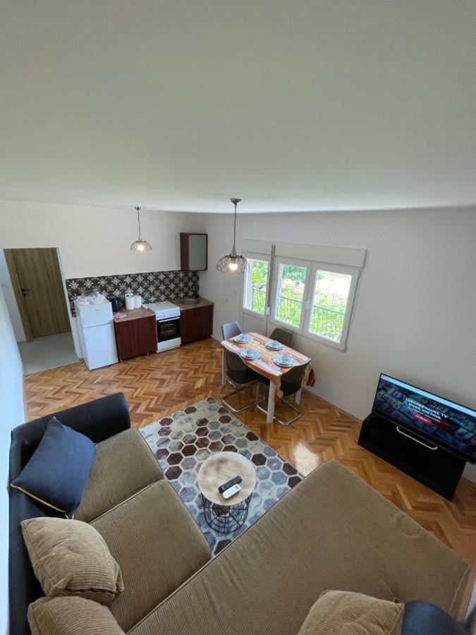 Entire 1-Bedroom Apartment With Free Parking Podgorica Exteriör bild